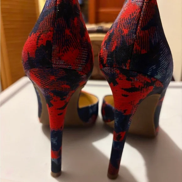 Jessica Simpson Red and Blue Patterned Heels - Picture 2 of 2